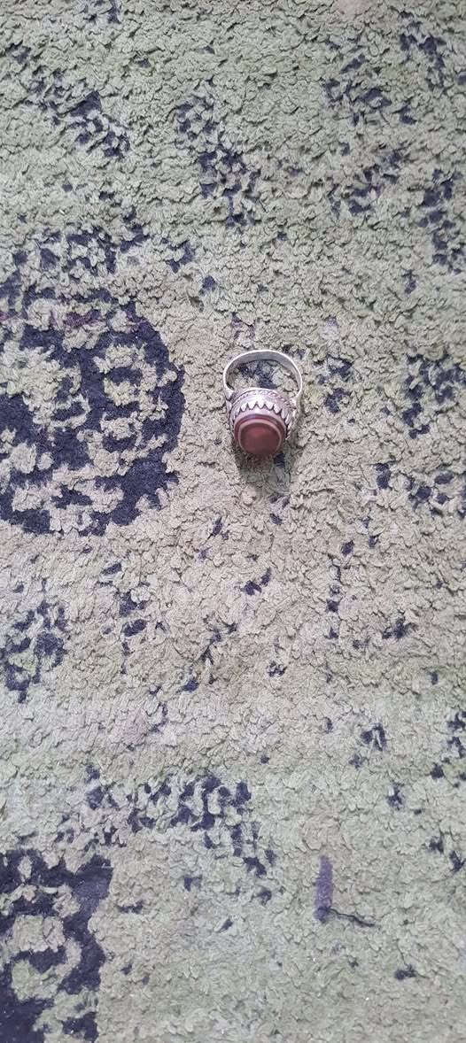 سلام عليكم اخوان هذا المحبس اشتريته وما واملني سعره 40  @إشارة


**إذا كنت صاحب هذا الإعلان وتريد حذفه لأي سبب، رجاءا أرسل رسالة إلى الدعم الفني**