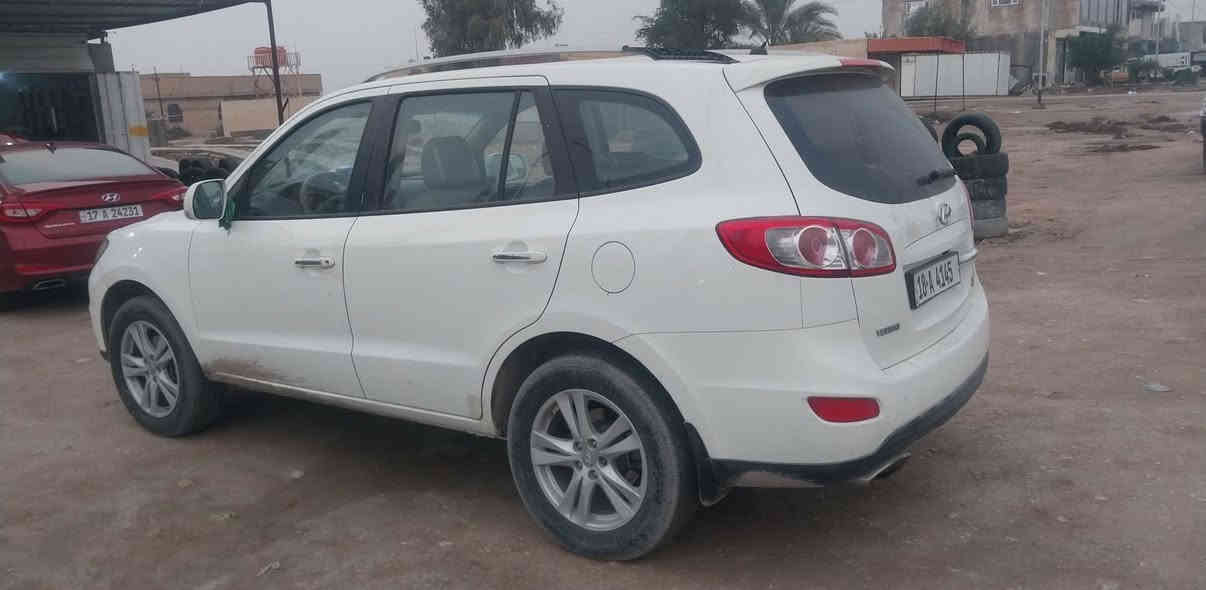 السلام عليكم سنتافي ١٠ شكل ١١ سياره فول عده البصمه سته سلندر فور ويل ٧ ركب شاشه كامره اشاير بل مري مري شفط حساس خلفي حداديه جديد تخم تاير جديد سياره جاهزه  رقم بابل دولي تحويل مباشر السونار مرفق بل منشور السعر ١٢٨ وبيه مجال مكان بغداد *********** • ***********
