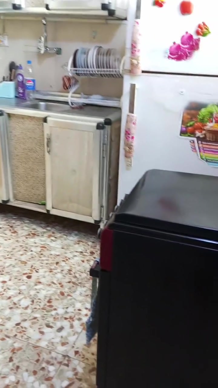 السلام عليكم بيت كوفه 17تموز مساحه خمسين فوك وجوه صب كونكريت شارعه عريض حلو بيت ماعايزشي ***********السعر اتصل وبيك خير ودلل
