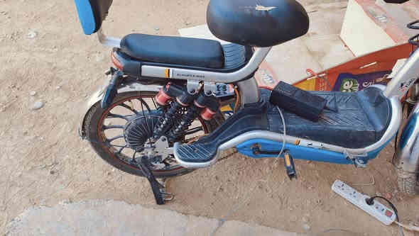 للبيع
كلشي شغال شرط 
السعر 130الف 
ملاحظة..ايعوزه بطريات فقط 
اسديره الفياض...
***********
