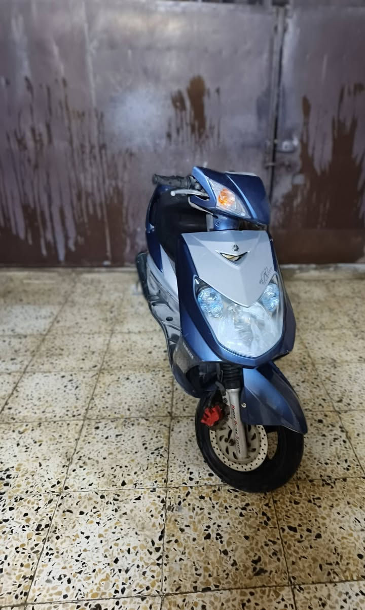 السلام عليكم دراجه البيع نوع سكنس فحل دراجه رمبه مستخدمه استخدام قليل دراجه نضيفة تجي وتشوفه بنفسك  بحاله الوكالة  تزويد كيج حديث كلجات رياضي rz اصلي  دراجه شلعته حلوه  وبيها اوراق  مكان بغداد الدوره رقم ***********
