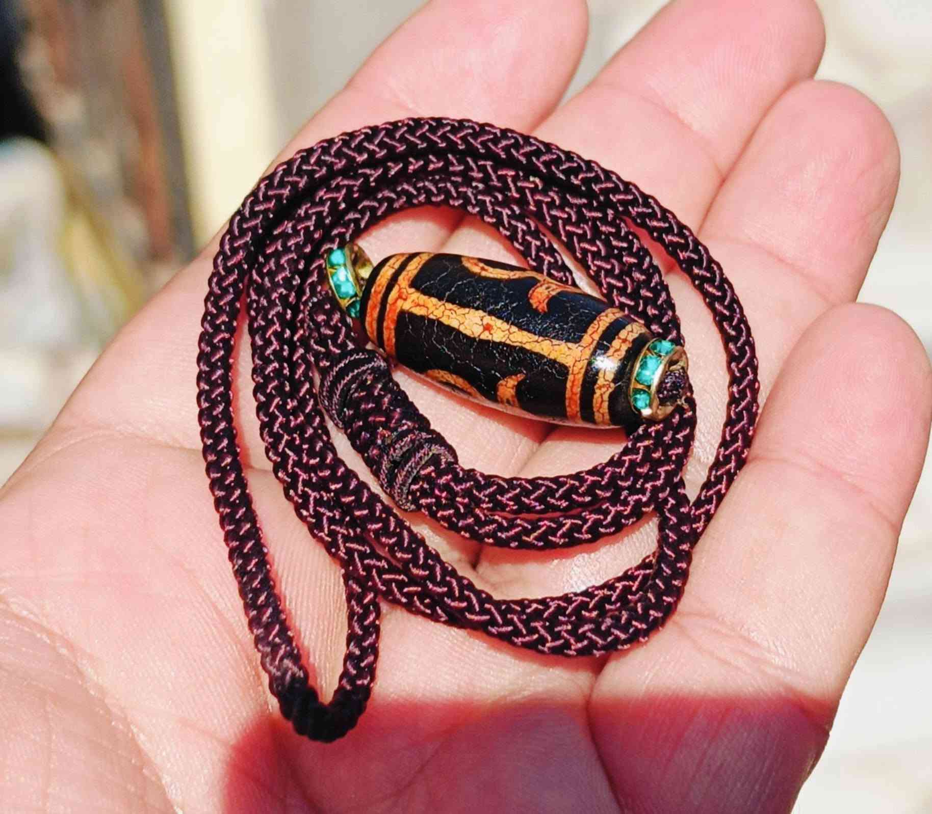 سلام عليـــكم 👈🏿👇👇
تحــــفه وقديم(حجـر التبت الطبيعي قديم) 

قطعة تســــــــوه وحلوه«بيه حجر زبرجد» 

يوجد توصيل بدون مراوس او حجز مكاني السـماوه سعـره مع التوصيل(20)🔒🔒


**إذا كنت صاحب هذا الإعلان وتريد حذفه لأي سبب، رجاءا أرسل رسالة إلى الدعم الفني**