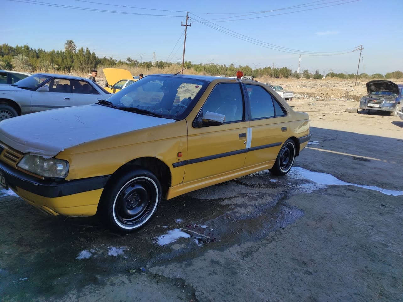 السلام عليكم شباب سياره للبيع موديل 2009 بيجو 405 رقم إنكليزي بغداد سنويه ما ساقطه  ل 2028مشروع وطني تحويل مباشر مكينه وكير جديد  تخم تاير ابو الخطه  جديد دواخل حلوه ونظيفه سياره لا ضربه ولا تبديل مكفوله  انضف من الصوره تجي تشوفه سياره مال جناي السعر 26ورقه وبيه مجال للشراي عندي عمليه متوازي عله بيعته كلش مكان بابل مامتواجد على الفيس الاستفسار هاذه رقمي اتصال وتدلل‏‪0787 457 3306‬‏
