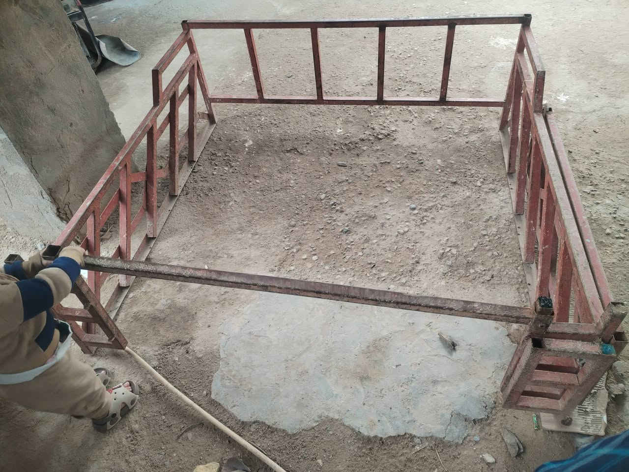 سلام عليكم محجر بيكم للبيع يرهم ع سيارات لصيني ع كنوو ع دير ع بيكم لقديمه محجر نضيف وتفصال لشراي يجي خاص ***********
