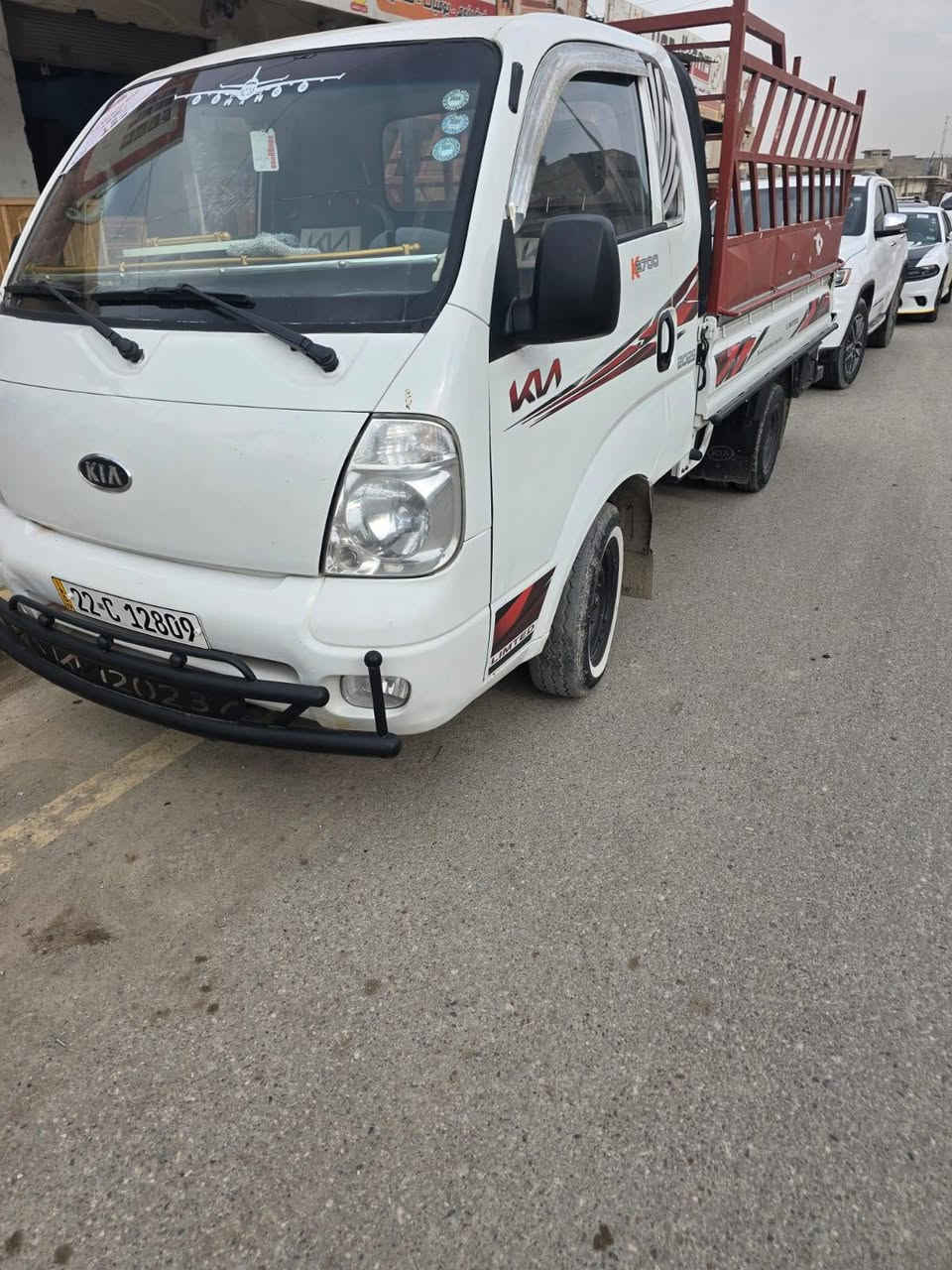 كيا حمل 2700  مديل 2012 حصه كاز بيها
صبغ ما بيها بس مكان النشرات 
قمار امسويلها بولش سياره حيل نضيفه 

السعر 120 وبيها مجال ***********هذا رقم ابو السياره
