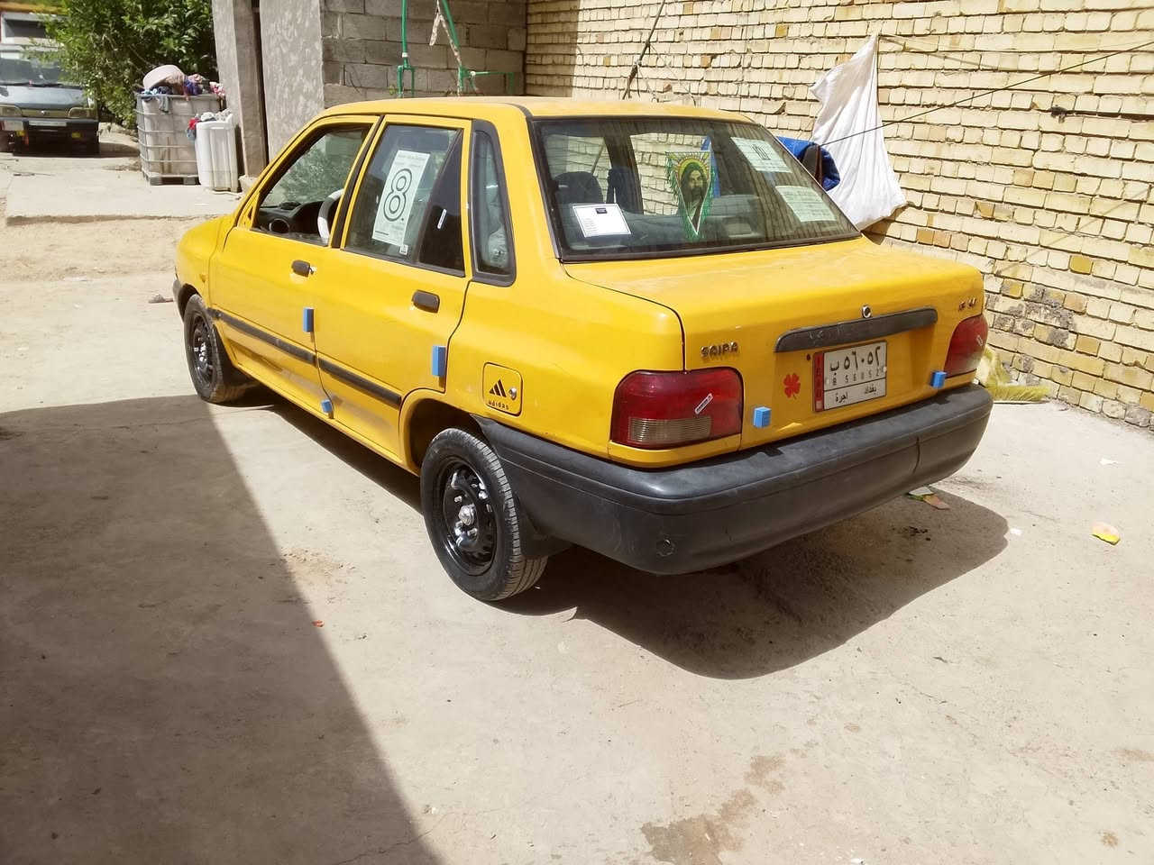 السلام عليكم سايبا للبيع بدون تحويل مكينة بيها تبخير السيارة تخم تاير  سيارة حلوة وجاهزه السنوية ال27 مكاني بغداد جسر ديالى السعر 12 ورقة*********** ترهم مراوس
