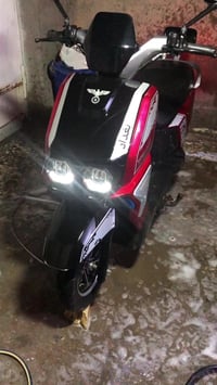 للبيع دراجة شحن كلش نضيفة ست بطاريات سرعة 65 نضام تشغيل سويج وبصمة عن ...