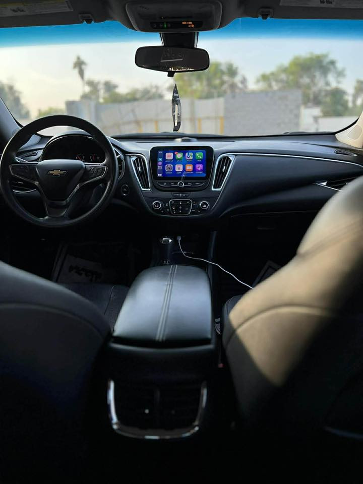 ماليبو2020LT
محرك 1.5 تيربو
مواصفات LT
بصمة ابواب
بصمة تشغيل
تحكم ستيرن
تبريد قطعتين
تشغيل عن بعد شاشه كبيرة
شاشة اعطال
اوتو هولد
اوتو ستوب
ويل 18 
كامره خلفي
حساس
تدفئة كشنات
كشن كهربائي
وباقي المواصفات المعروفه
ماشيه 84 الف كيلو
ضرر بنيد جاملغ بدون ايرباك الباب عكس السائق الخلفي صبغ.  السعر 115 بيها مجال
مكان السياره بغداد رقم***********
