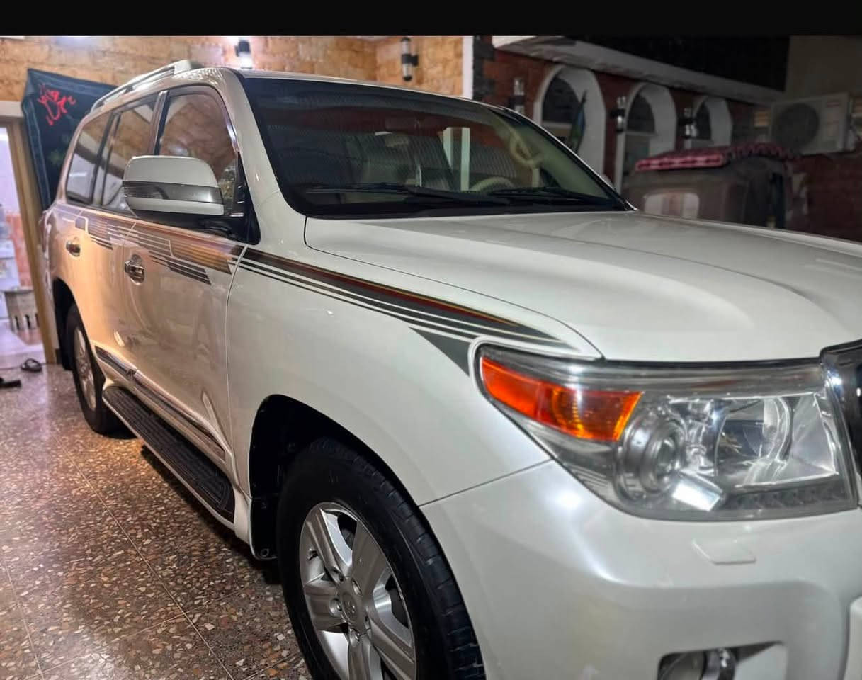السلام عليكم 

للبيع 

لاندكروز 2014. 
 V8 4700 
بغداد مكفولة من صبغ والضربة 
سعره 38 ونص 
رقمه مميز 
عنوان بغداد


**إذا كنت صاحب هذا الإعلان وتريد حذفه لأي سبب، رجاءا أرسل رسالة إلى الدعم الفني**