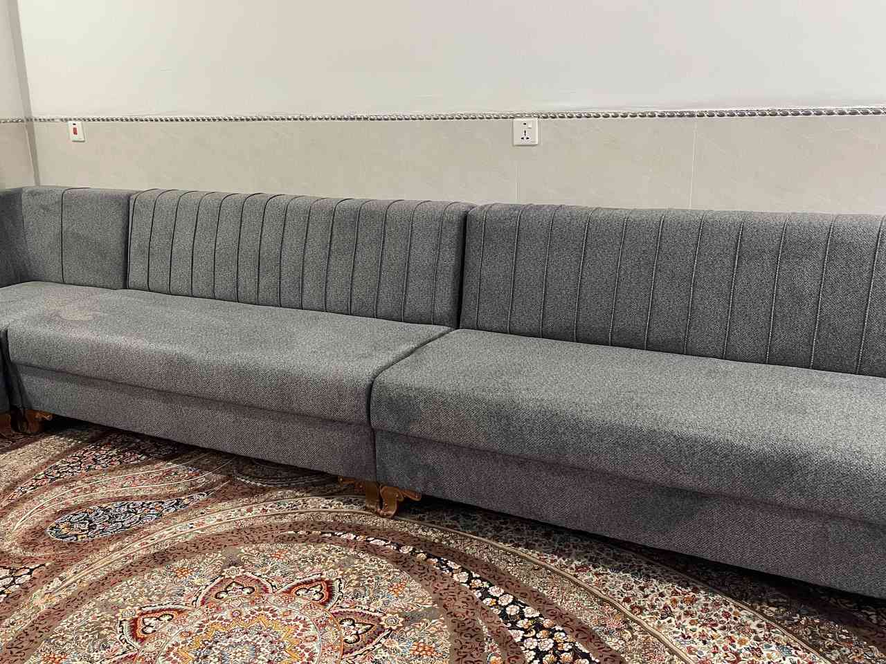 تـــاقمێــکی ێــــڵ لـــۆک لـــۆک ١٢ رۆژە کراوە دەستکرد🔗
بــای ٣١٠ هەزارە
بـــەرگـــی  خـــاولــی عەسڵـــی
١٠ نـــەفـــەریـــە تــایبــەت تــایبەتە
یەک عەیب وە هەدیییە بیوە
یسفــەنجی ١٣ سانتیم
 مــاڵ بــۆ کــەس دانــانەم کێ زوو هــات بیوات
 خــۆی ٧٥٠ هەزاری پێدراوە
***********
