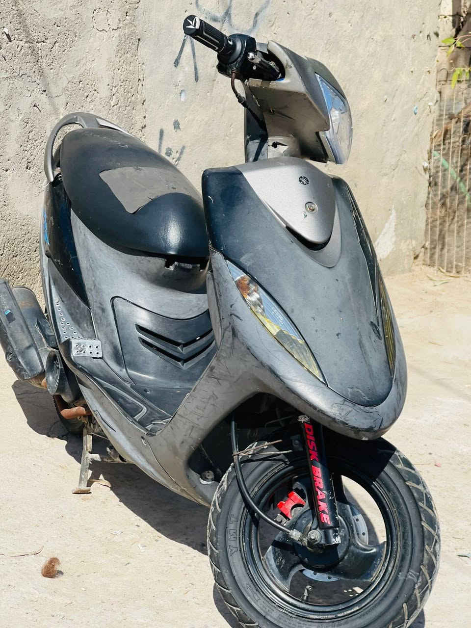 دراجه ماكس رمبه مال حاويه صارلهة ٤ اشهر من طلعت من الوكين دراجه نضيفه شرط عل فحص كلشي كامل بيهة كهربائيات كامله ولامفتوحه ابد السعر ٨٥٠ وبيهة مجال


**إذا كنت صاحب هذا الإعلان وتريد حذفه لأي سبب، رجاءا أرسل رسالة إلى الدعم الفني**