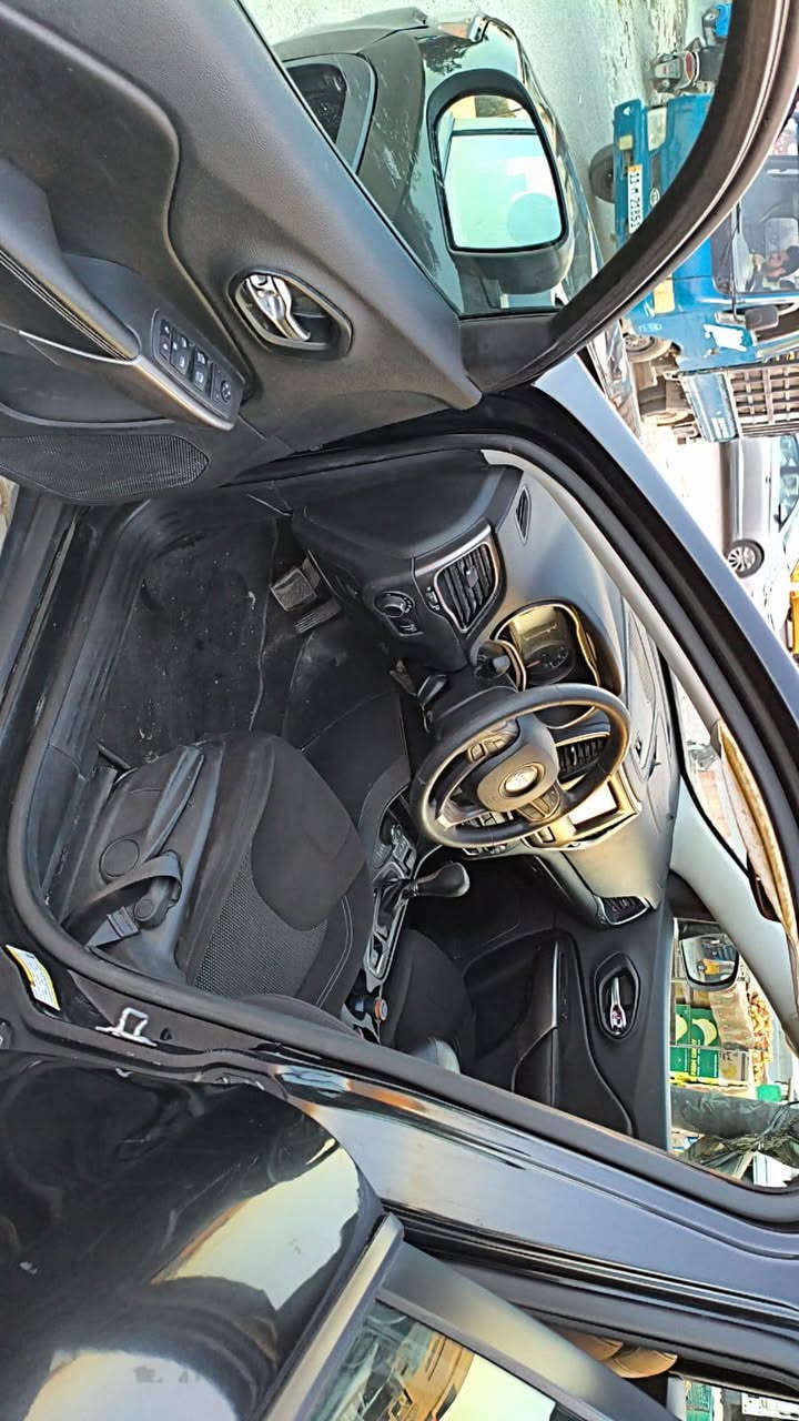 سلام عليكم جيب بزون 2021بغداد نكليزي سيارة بسمي جاهزة تحويل ثاني يوم ماشية 151 ميل مصبوغة عام جمالية فور ويل السعر /125 وبيها مجال مكاني بغداد مدينة الصدر رقمي/***********
