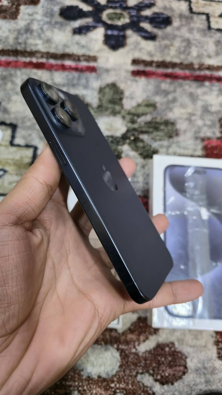 سلام عليكم 15برو ماكس جهاز ماستر شرق اوسط ذاكرة 256 بطاريه 86 ويا كارتونه كيبل سعرة 880 الف مكاني ديالى بعقوبه فلكه فلاحه ***********
