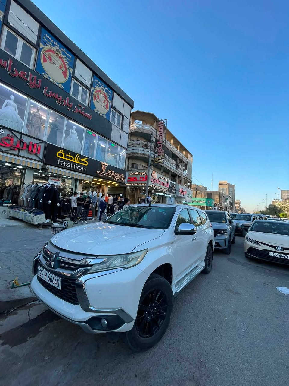 السلام عليكم للبيع أو مراوس

باجيرو منتيرو سبورت  2019

فول مواصفات 

مكفولة كفالة عامة  بدون صبغ بدون تبديل 

رقم اربيل الجديد

           

     تحكم ستيرن جهتين 

ناقل حركة 8 سرعات + شفتات 

فتحة سقف سلايد

بصمة تشغيل و ابواب 

فور ويل درايف حقيقي

نظام التحكم بوضعيات الدفع الرباعي

نظام نزول منحدرات 

نظام مانع انزلاق 

رادار منع تصادم 

داخل جلد 

٧ راكب  تكييف مركزي 3

نظام تثبيت السرعة

حساسات أمامي خلفي 

مرايات كهربائية

نوافذ كهربائية ٤ اوتو

شاشه مركزيه تدعم نظام اندرويد اوتو  بلوتوث

كاميرا خلفية 

مكان السياره بغداد الراشديه 

السعر مناسب 190. 

اتصال ع الرقم 

***********
