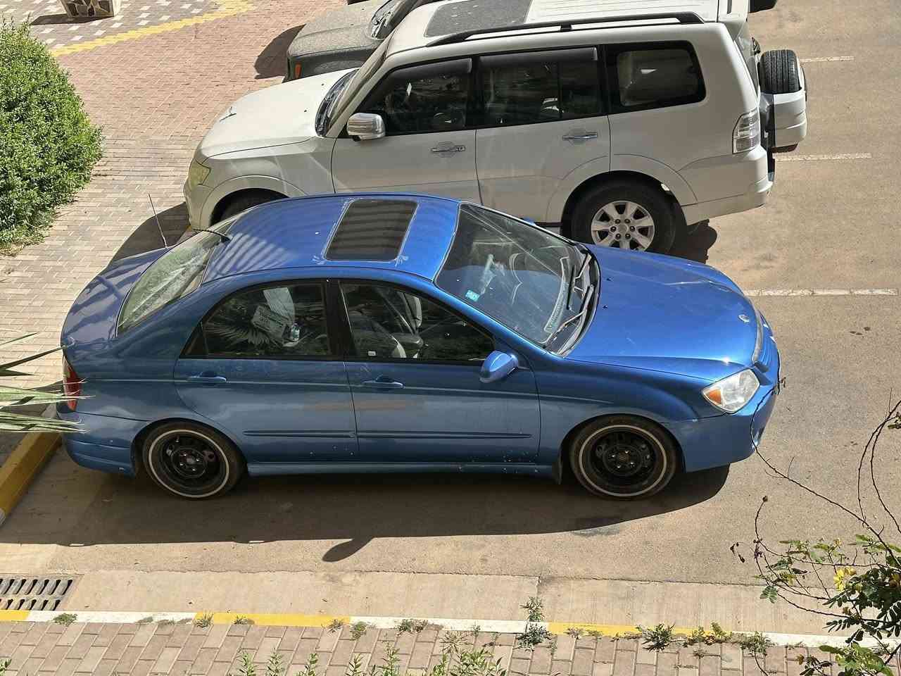 سبكترة 6 رقمها بغداد دولي
مصبوغة عام فول فتحة شاشة محرك ٢٠٠٠ دوش جديد 

بيها شاشه 

جاهزة تبريد ثلج وخير من الله 

*********** مكانها بغداد بسماية

السعر …٦٧…جاهزه من كلشي ..إذا اكو مراوس ترهم
