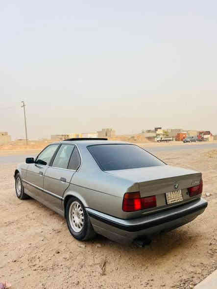 بي ام موديل 91مسكر تك فانوص سياره جاهزه من كلشي اخير من الله تبريد تخم تاير باتري جديد حداديه جديده اي نقص مابيه تواصل خاص او واتساب او تصال ***********
