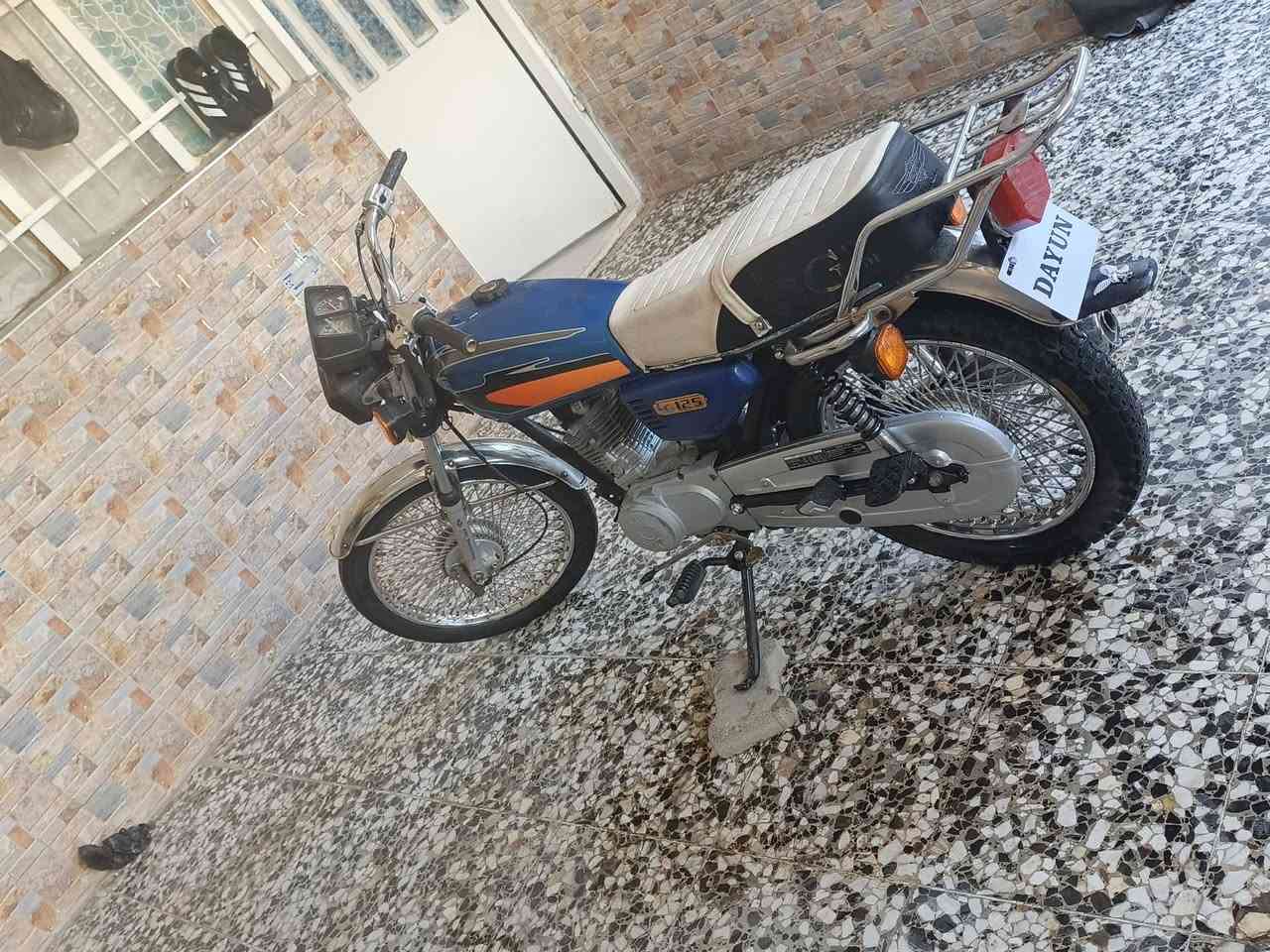 يالله سلام عليكم دراجه ايراني 4 كير موديل 2022 اوراق كاملة المكينه فقط ابدل بيها بوشه وبستم قبل 4 اشهر المكينه لا تبخير ولا تنقيص السعر 400 وبيها مجال بسيط كلش عنوان بغداد حي النصر ***********
