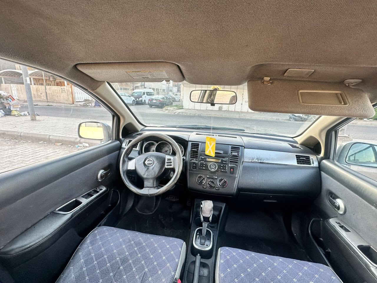 السلام عليكم عندي نيسان فيرسا رقم مميز للبيع باسمي موديل 2009 رقم ديالى 120 مع السياره وبيها مجال مكاني الكاظمية ***********
