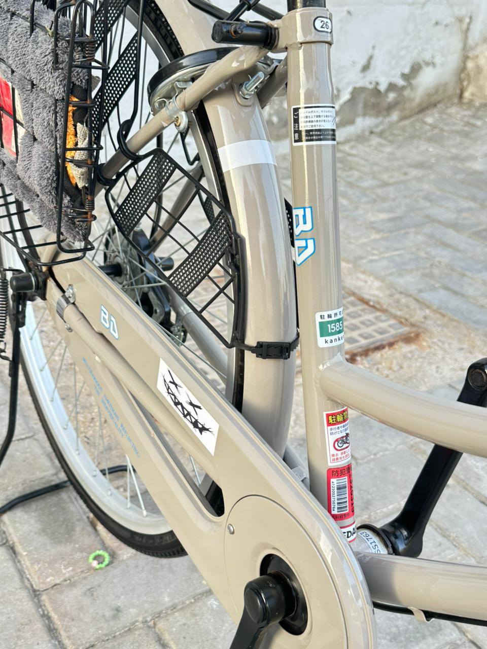 السلام عليكم بايسكل سياحي للبيع نوع BD  حجم 26 موديل 2022
البايسكل نضيف بمعنى الكلمه وعلى ايدي صارلة 10 ايام والبايسكل بلادي سعر البايسكل 150 الف قفل عنواني البصرة ***********
