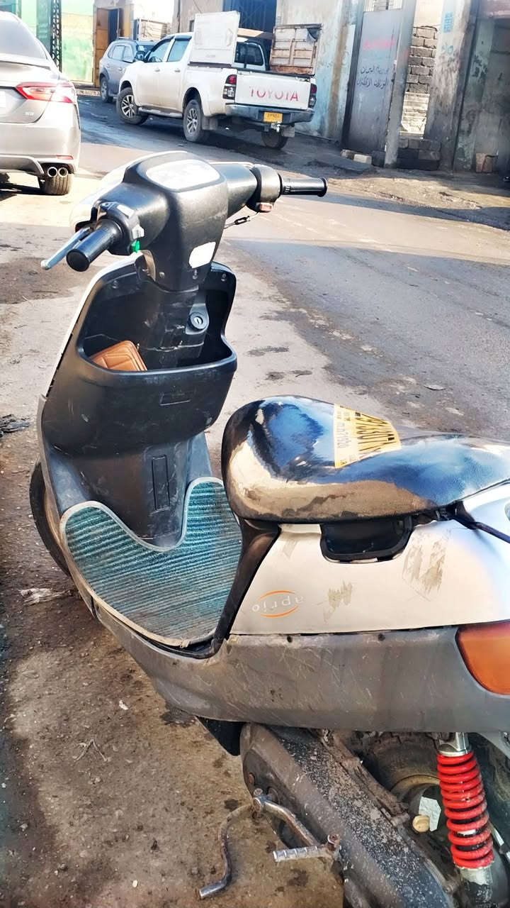 السلام عليكم ماطور بوتين مامفتوح بس قبق هندر. باتري ضعيف طخم تاير. السعر 380 وبي مجال
كلو شغال التصال علا رقم ***********
