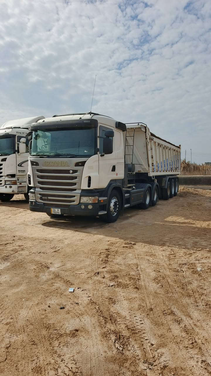 السلام عليكم سكانيه للبيع مديل 13 مكفوله راس وعربانه ذرعه33 متر تخم تاير رقم بصره بسمي المكان البصره ***********
