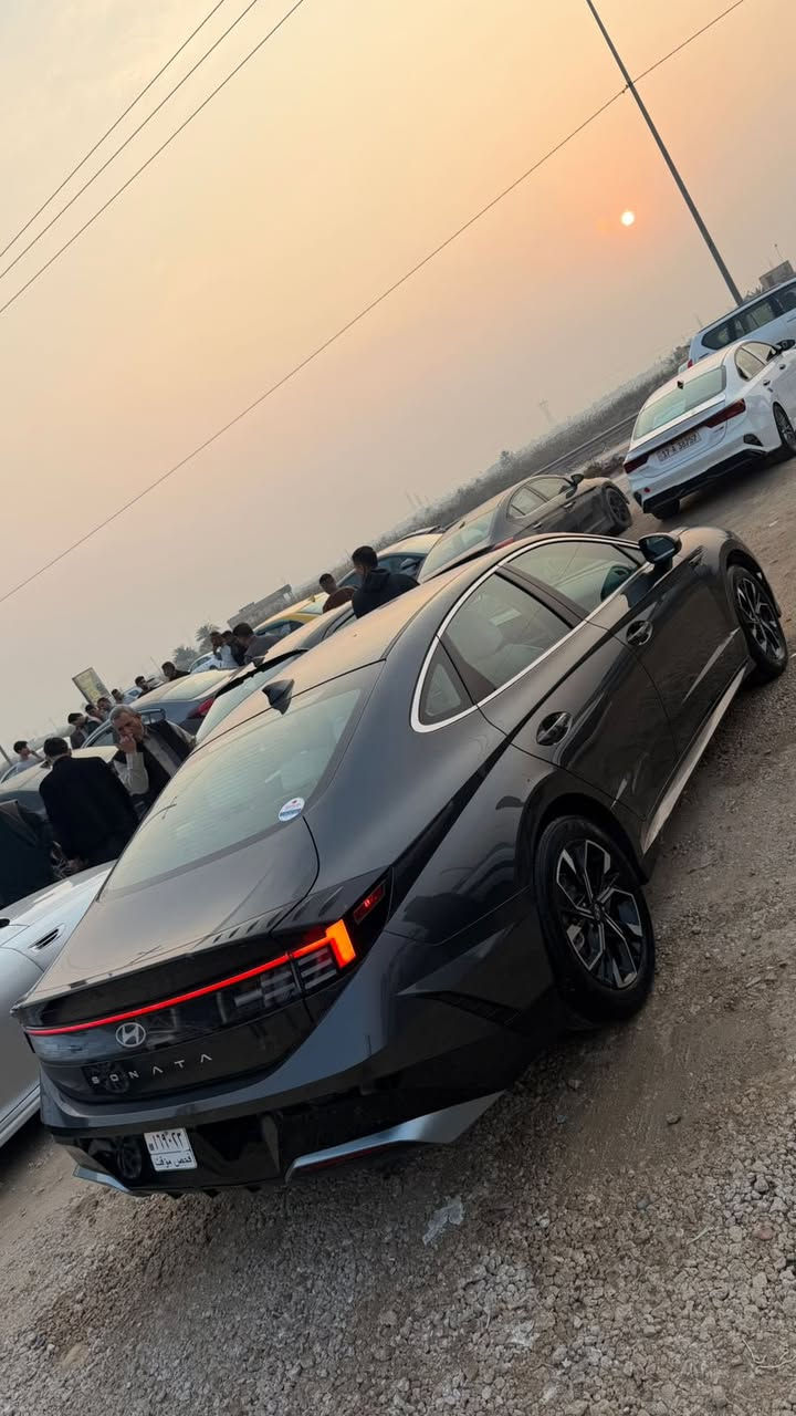 بيع او مراوس 
هونداي سوناتا 2025 
دخول جديد شهداء مثنى ( سنتين تصير حره )
ضرر بنيد تبديل وصبغ جاملغ 
السياره بدون ارباك 

مواصفات 
بصمه 
دواخل ابيض 
رادار امامي وخلفي
جنطه ذكيه 
ماشيه 14 الف فقط
السعر 188 وبيها مجال 
مكان السياره محافظة المثنى 
للاستفسار : ***********
