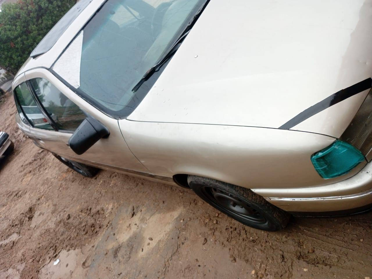 اسلام عليكم اوبل فكترا موديل ٩٣ محرك كير بشرط مصبوغه جديد   رقم واسط سنويه نافذه  السعر ٣٠ وبيه مجال العنوان بابل رقم الهاتف ***********
