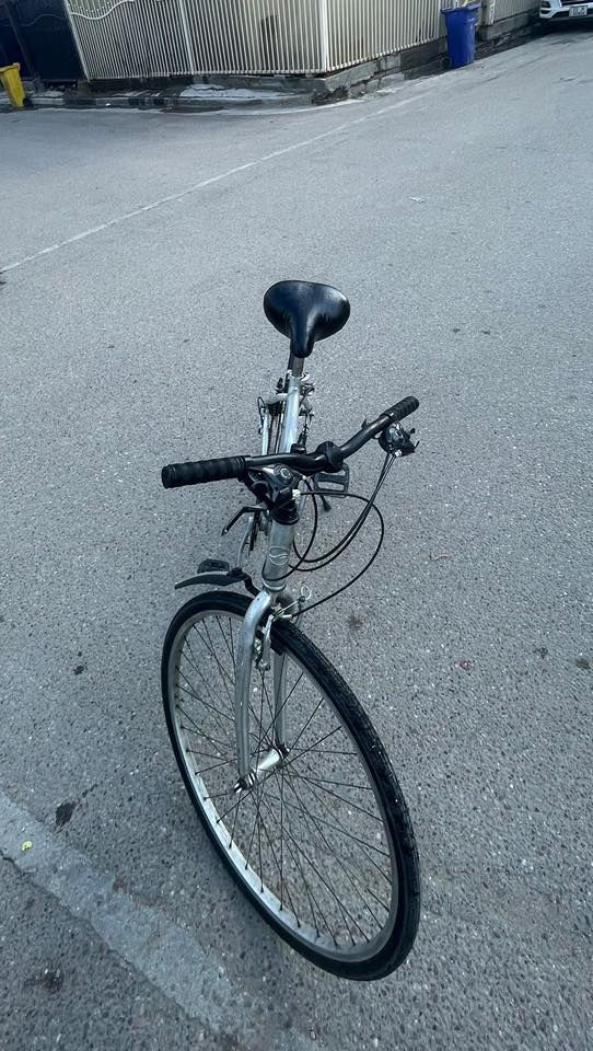 السلام عليكم باسكال ألمنيوم وزن خفيف قياس 28
كلش نضيف اي نقص ما بي تايرات جدد وكلشي جديد سعره ب 100 ألف وبي مجال 
مكاني بغداد حي جامعه ***********
