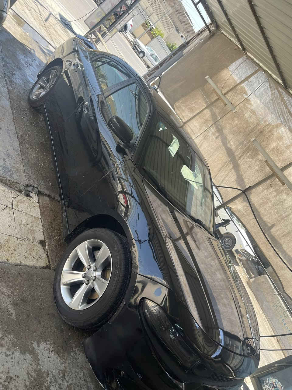 السلام عليكم
جارجر موديل 2016sxt محرك3600 حادث بس بنيد بدون دواخل كير محرك كفالة بيها 3 مكانات بارد 
موصفات نص فول ماشية 141 رقم بغداد باسمي السعر 167 مكان الاعظمية
***********
