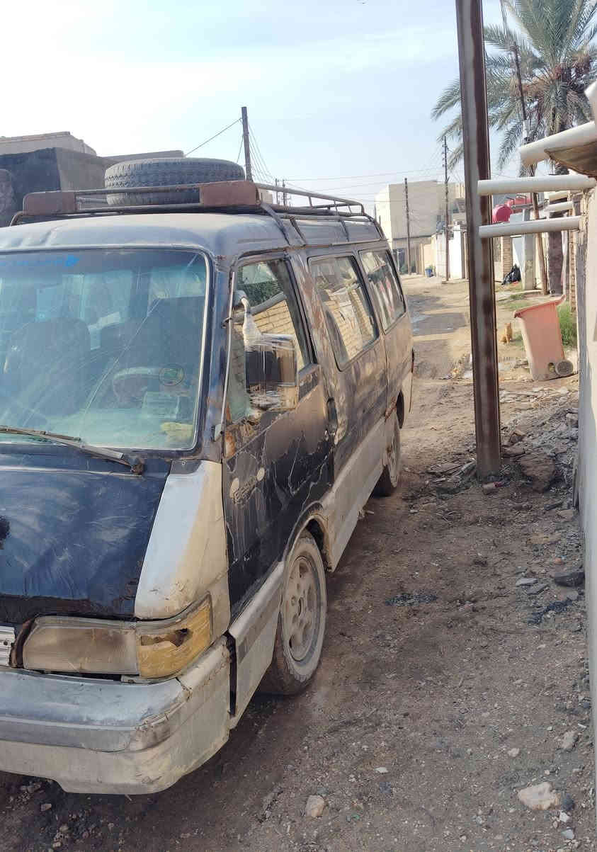 السلام عليكم 
كيا بستا موديل 94 رقم الماني بابل ، مكينة خير من الله 2700 ، كير مال كصة جديد ، تايرات نضاف ، دوشمة  وكاعيه جديد ،  سيارة كبل للشارع  
المكان . بابل ، قضاء الهاشمية 
السعر 22 وبيه مجال بيك خير وتدلل 
رقم راعيه ، ***********
،،اني مكلف بالنشر ،،
