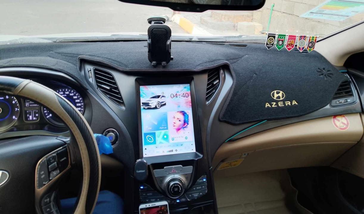 ازيرا ٢٠١٢ خليجي بانورما سنويه تحويل مباشر سيارة كلين فول مواصفات فئه vip السعر ١٢٥ بي مجال

***********
