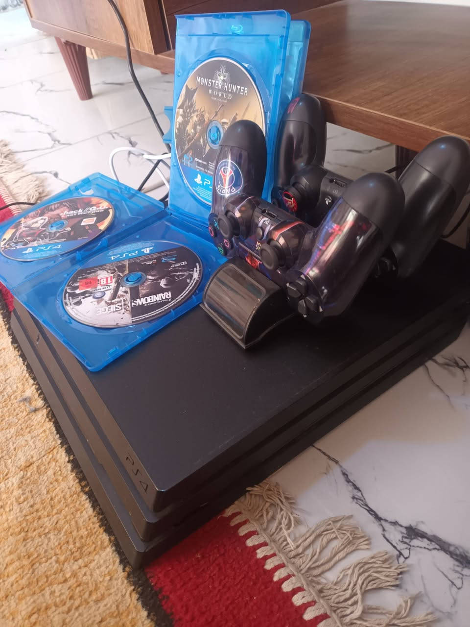 بلي 4 لبرو
نضافه 100/100
ذاكرته 500 كيكا
يدات وحده اصليه وحده تجاريه
يجي ويا ٣ اقراص 
سعره 320


**إذا كنت صاحب هذا الإعلان وتريد حذفه لأي سبب، رجاءا أرسل رسالة إلى الدعم الفني**