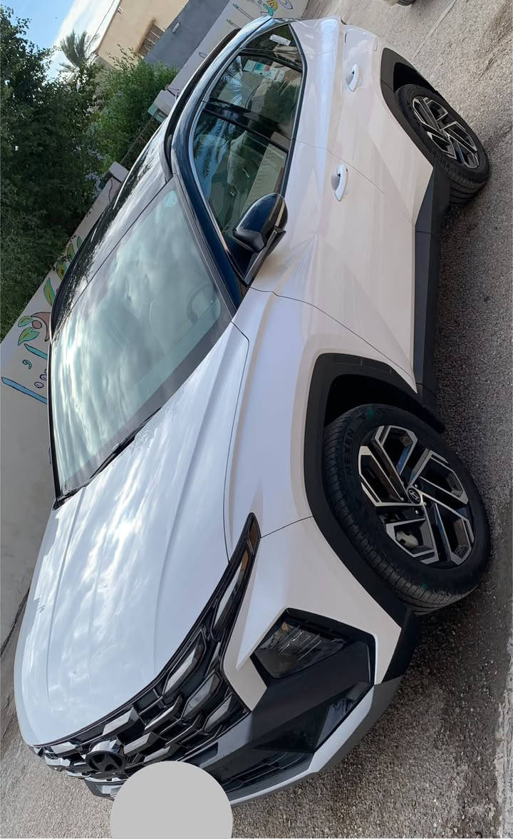 توسان خليجي موديل2025  فول مواصفات
مكفوله كفاله عامه ماشيه6 الف بصمه

كشنين تبريد و كشنين كهرباء

شاشة CarPlay و كيج ديجيتال 

وايرلس شحن 

صندوق  كهرباء

بردات

حساسات كامره
رقم سليمانيه 
شرط التحويل 

مكان السياره ديالى

رقم الهاتف***********
