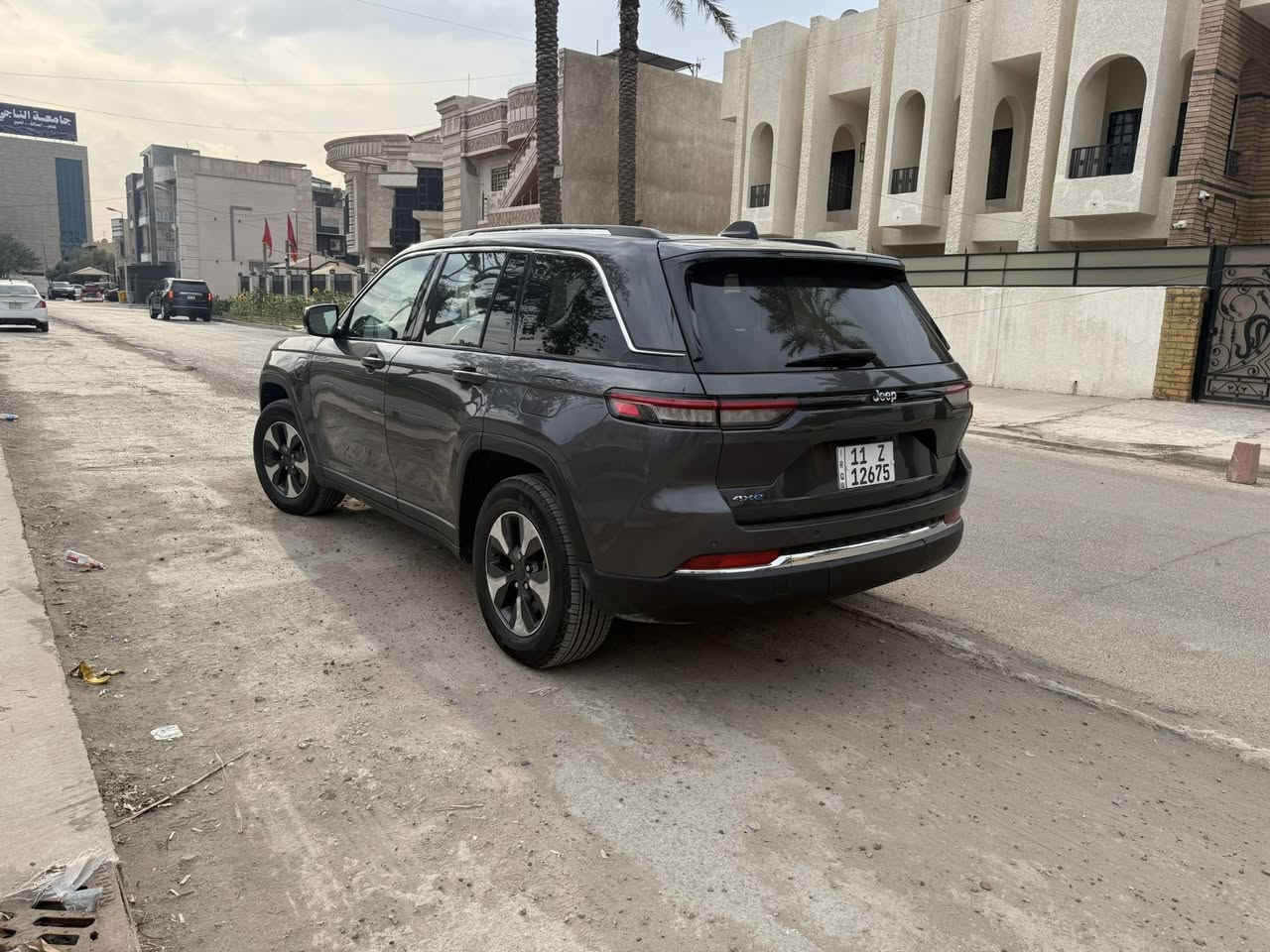 السلام عليكم جيب شيروكي اللون فيلي هايبردوكهرباء شاحنه بلاديه بالصندوك موجوده  ٢٠٢٤ ماشيه حاليا ١٣ الف ميل جديده جدااااا فول شاشتين بالدشبول حادثها موضح بالصور السعر ٣١٥ الاتصال *********** ابو مصطفى بغداد اليرموك
