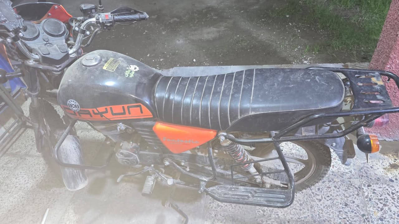 سلام علیکم دايوان جبلي موديل 2025 ماشيه 6339 صار شهرين مشتريه متروکه مثل ما موضحبل صوره مستعجل عل بيعته سعر 2350 وبيها مجال للشراي مكان بغداد دوره *********** بيه نقوصات بصيطه
