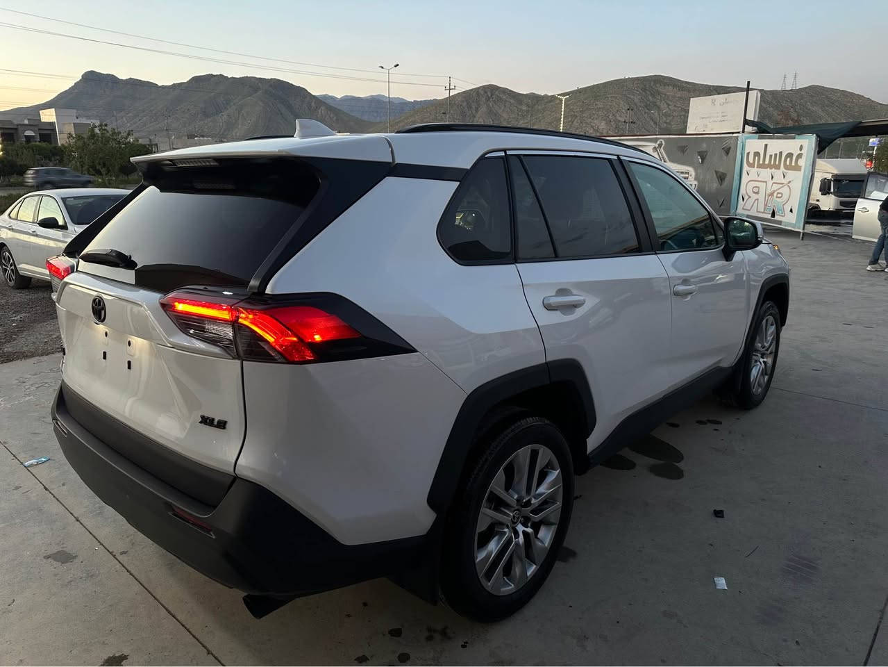 TOYOTA RAV4 2024 XLE PREMIUM
سە یارەکە تەنها دەرگای سەیاقی بۆیاخ پەلیک کارت لە دەرگای سەکن ئیرباگ بەس سوکان تەقیوە بیلادی داندراوەتەوە ناو گرتن نیە تەنها قرنج کەم هەیە گیرو مەکینە کارەبای رادار بەشەرت سەیارەکە کاتی نەشکاوە ٣ مانگ کاتی لەگەلە سەیارەکە فول فول مواسەفاتە تەنها دەبل ئەکس نیە هەموو گیان بەشەرت نرخ-٢٢٨$ شتیک مەجال 
***********
***********
2T3C1RFVXRW350360 رەقم شانسی رانية, السليمانية
