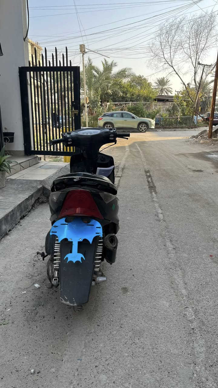 سلام عليكم دراجه ثعلب اي نقص مابيها دراجه شلعه ومعدل عله ايدي الله شاهد الدراجه نضيفه كلش 400 وبيها مجال مكاني بغداد الغزاليه ***********
