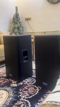 سماعات افبيتي • مستعملة شوية • ستاند سماعات