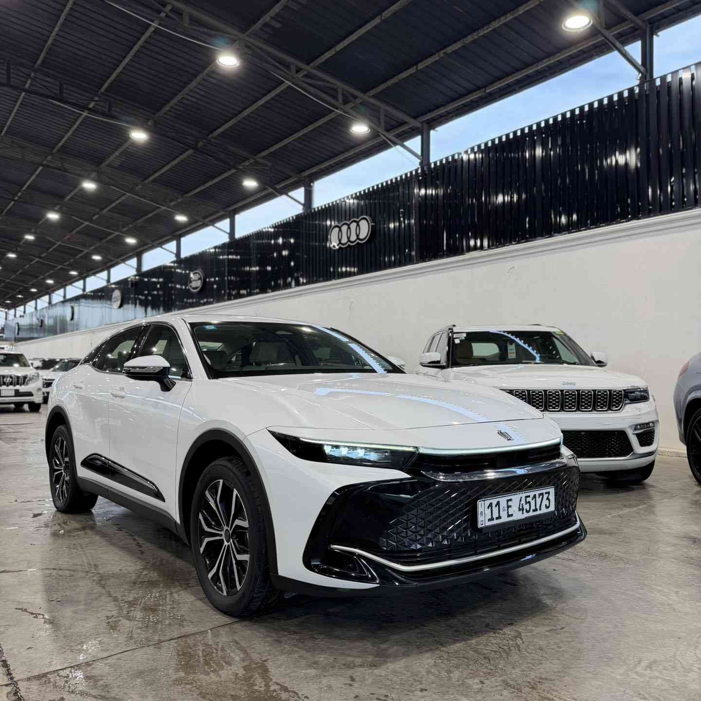 تويوتا كراون 2023 وكالة SAS
✨ ماشية فقط 45,000 كم
🚘 سيارة نظيفة جداً واستعمال راقي
💎 فخامة + راحة + اعتمادية تويوتا المعروفة

إذا تريد سيارة تجمع بين الهيبة والاقتصادية بنفس الوقت…
هاي الكراون هي الاختيار الصح 👌🔥

📍 متوفرة الآن لدى علي الشيباني لتجارة السيارات
📞 ***********-***********
📌 بغداد – الكاظمية – جكوك قرب مرور الكاظمية

#كراون_2023 #وكالة_SAS #علي_الشيباني #سيارات_بغداد #Toyota_Crown
