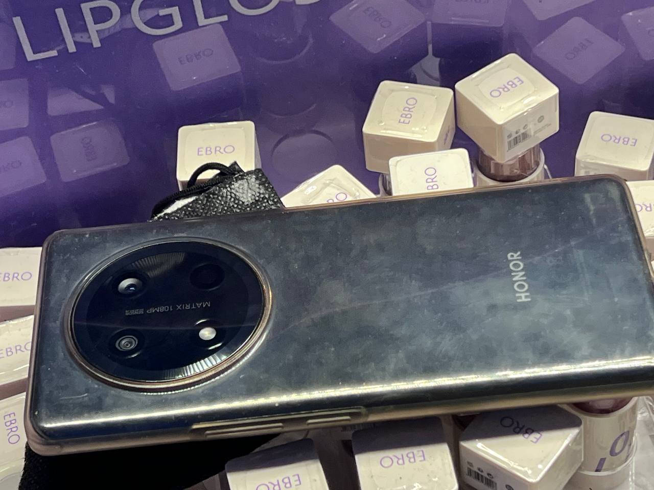 السلام عليكم هاي موبايل هونر x9c نضافة  100/100 شخط ما بيه كارتونة و غراضة كاملة ملحقات كلهة كاملة ضمانة بعدة ما خالص ما مفتوح ابد رايدة 270 الف قفل مكاني بغداد البلديات


**إذا كنت صاحب هذا الإعلان وتريد حذفه لأي سبب، رجاءا أرسل رسالة إلى الدعم الفني**