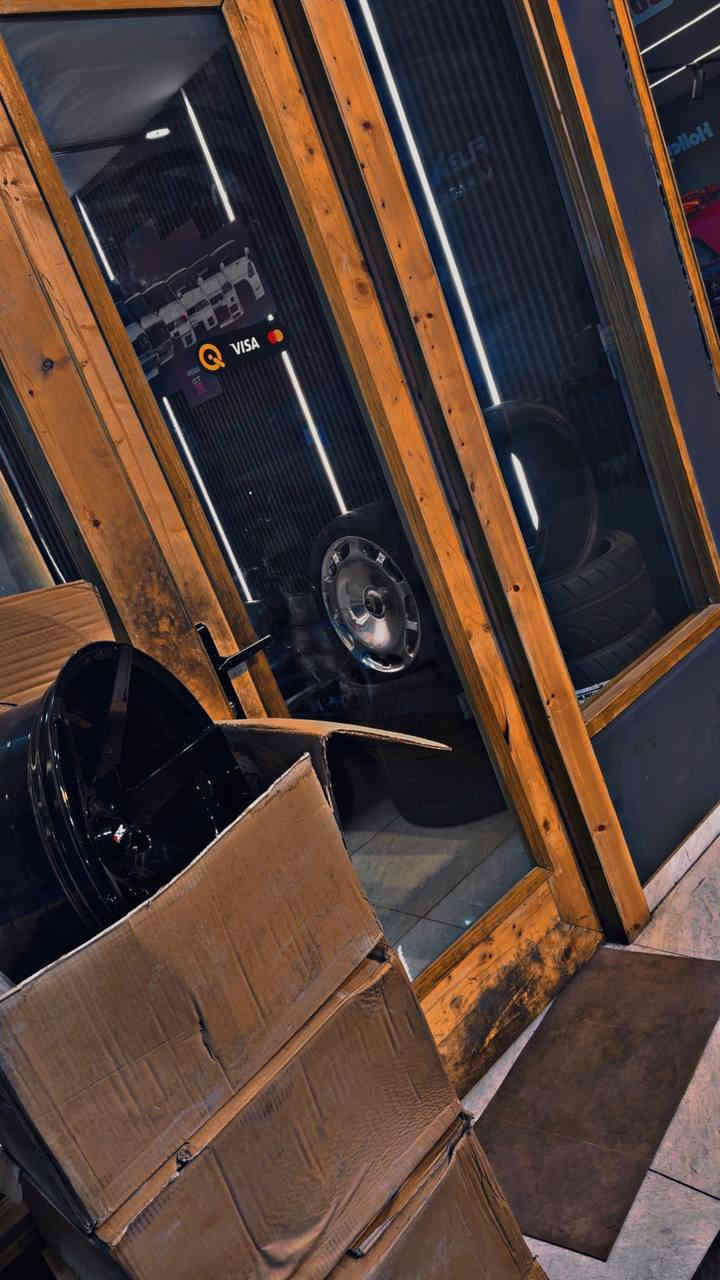 تخم ويل Emotion R Wheels الخسفه القويه وبلوكه قويه جدآ  حجم 18 تو سايز الخلفي 10 ونص امامي 9 ونص سعر التخم جديد غير مستعمل بدون تايرات  فقط 675 الف  ( استخدام يومي / او استعراضات / او وياله دوسات ) 🔥🖤

تايون وليس صيني ❗️💭⚠️

ومتوفر سايز واحد او تو سايز #باليعجبك  #لون_اسود فقط ❗️🤍

يرهم جارجر جالنجر اوباما موستنك نيسان Z  كولف R او كولف عاديه كيا ستنكر Bmw مارسيدس جنسيزز الكوري ب صوره عامه ..  دز نوع سيارتك اجاوبك يرهم او لا 🤍 

بيع فقط قطع محدوده ضاله لا يوجد مراوس مكاني بغداد 

الواتساب 📲👇🏻: ***********
https://wa.me/964***********

متوفر توصيل حصرآ شركة الوسيط 📍 
تاخذ على التخم 40 الف تسعيرتهم لكل محافضات او بغداد
