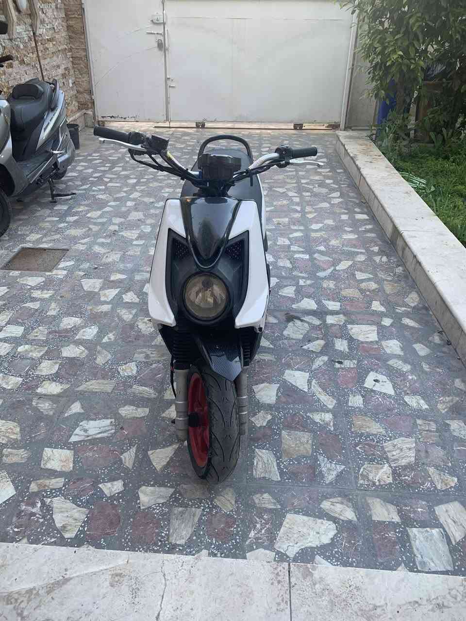 سلام عليكم سكنس جبلي للبيع كامله من كلشي 
السعر مليون ١٠٠ المكان بغداد رقم ***********
