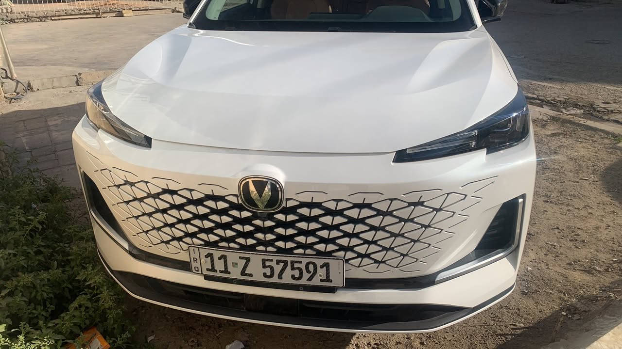 للبيع شانجان يوني اس موديل 25 فول الفول ماشيه 12 الف فقط  مواصفات عاليه اني اخذتها ع ايدي زيرو من الشركة مال الدورة عارضها للبيع  بسعر حلو وانت تكمل اقساط للشركة 
للاستفسار ***********
