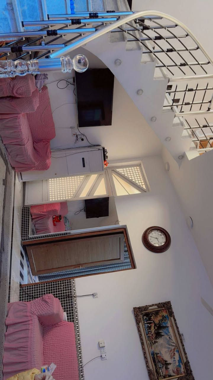 دار سكن للبيع المساحه 150م
شارع دبي البناء كونكريت حديث 
فول مواصفات 
طابق وحده 
اتصل على رقم ***********
