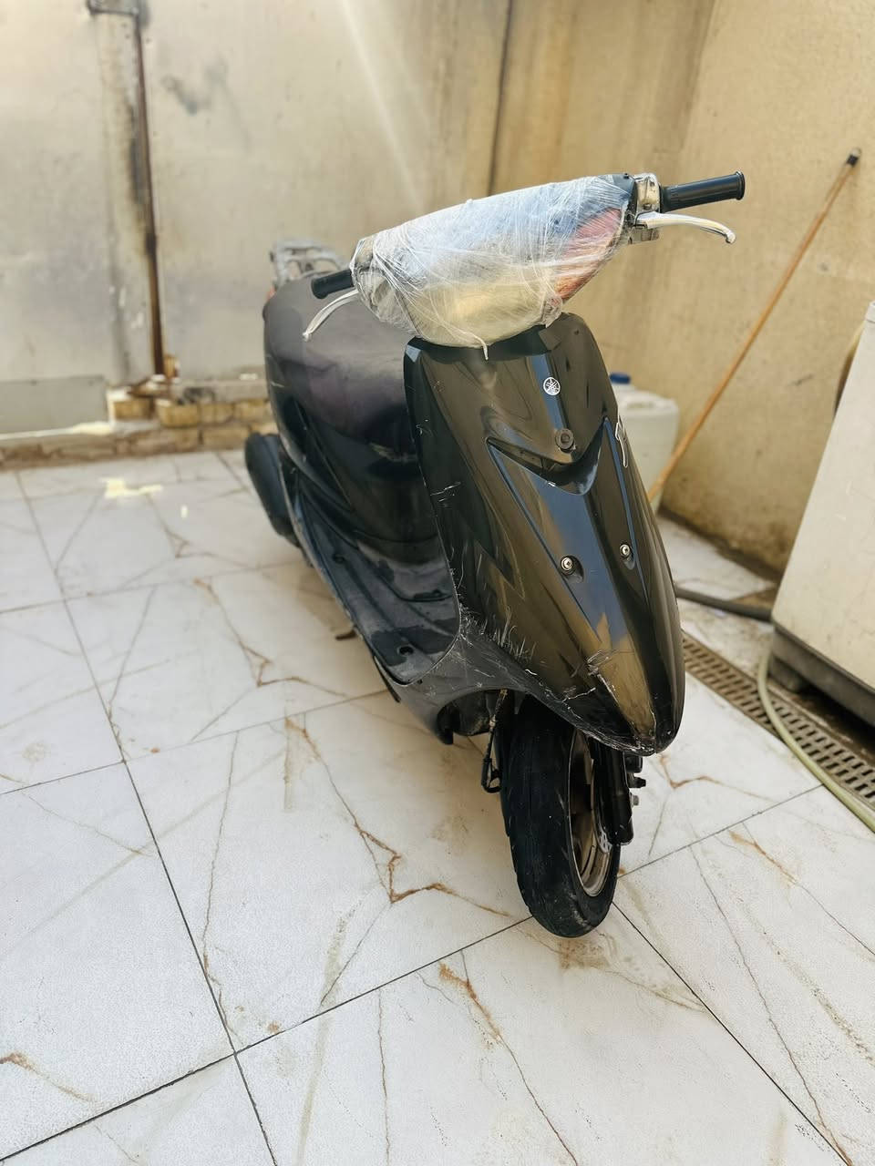 سلام عليكم دراجه عصفوري للبيع جاهزه ما نقصه شي كله شغال سلف هندر اشاير هورن لايت بكلايت كله شغال شلعه او مشي خير من الله مكاني ناصري مركز 
رقم *********** 
سعره 175 او بيه مجال
