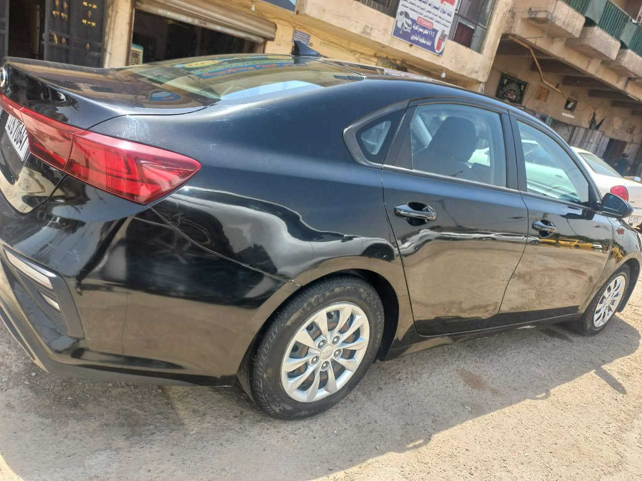 كية فورتي مديل ٢٠ وارد امريكي محرك 2000 كير اي تي سيارة خير من الله كلة بانزين محسن ما متعبهة التفاصيل كما موظح بالصور  السعر ١٣٥ وبيهة مجال العنوان بغداد للاستفسار ***********
