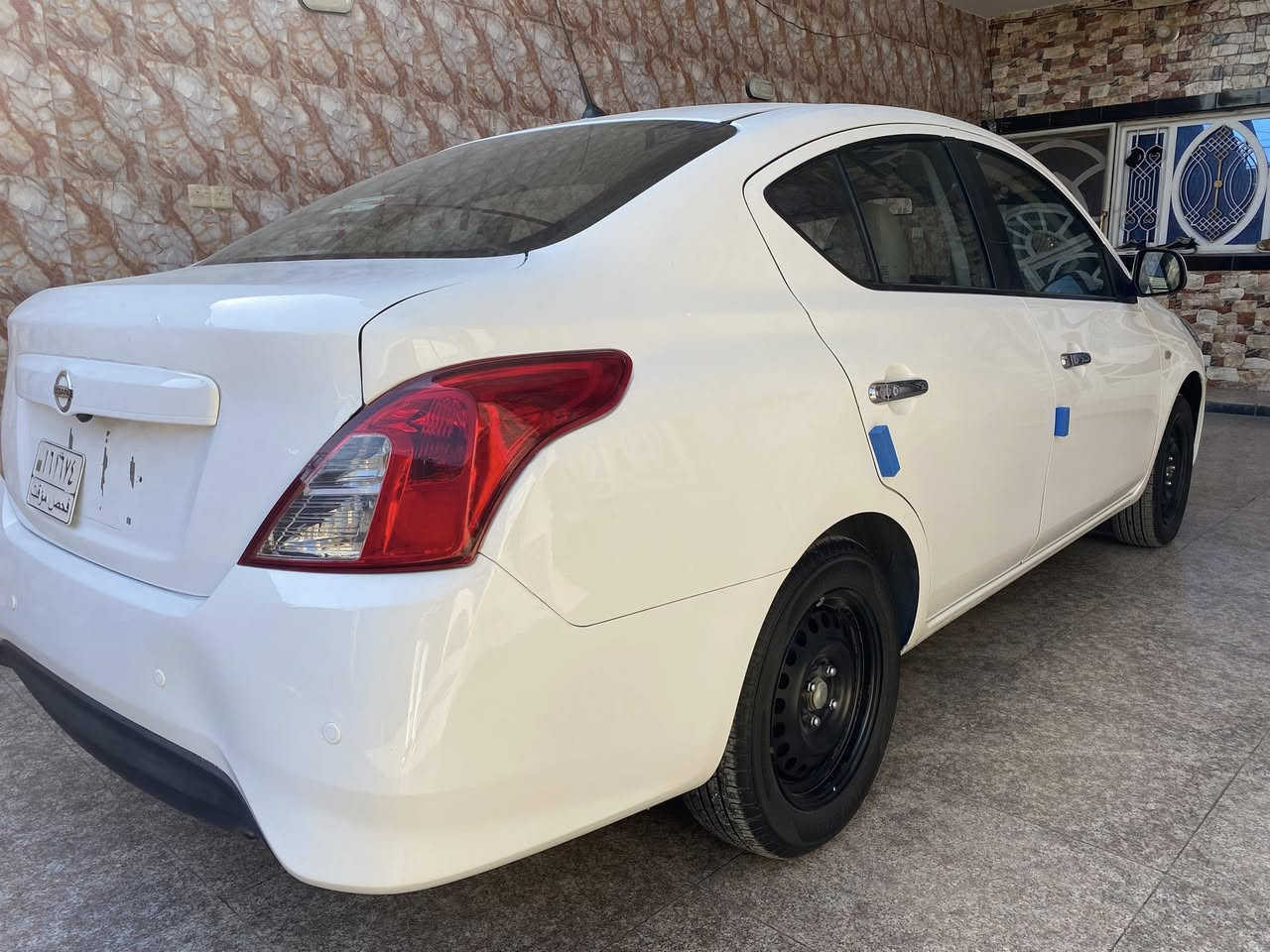 نيسان صني.
مديل 24 حره بدون رقم  
صبغ فقط الجاملغات و الجنطه  وكتاب الفحص فرفق بل منشور بدون حادث 
السعر 106.   قفل
***********
