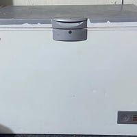 ثلاجة • نضيفه • شغالة