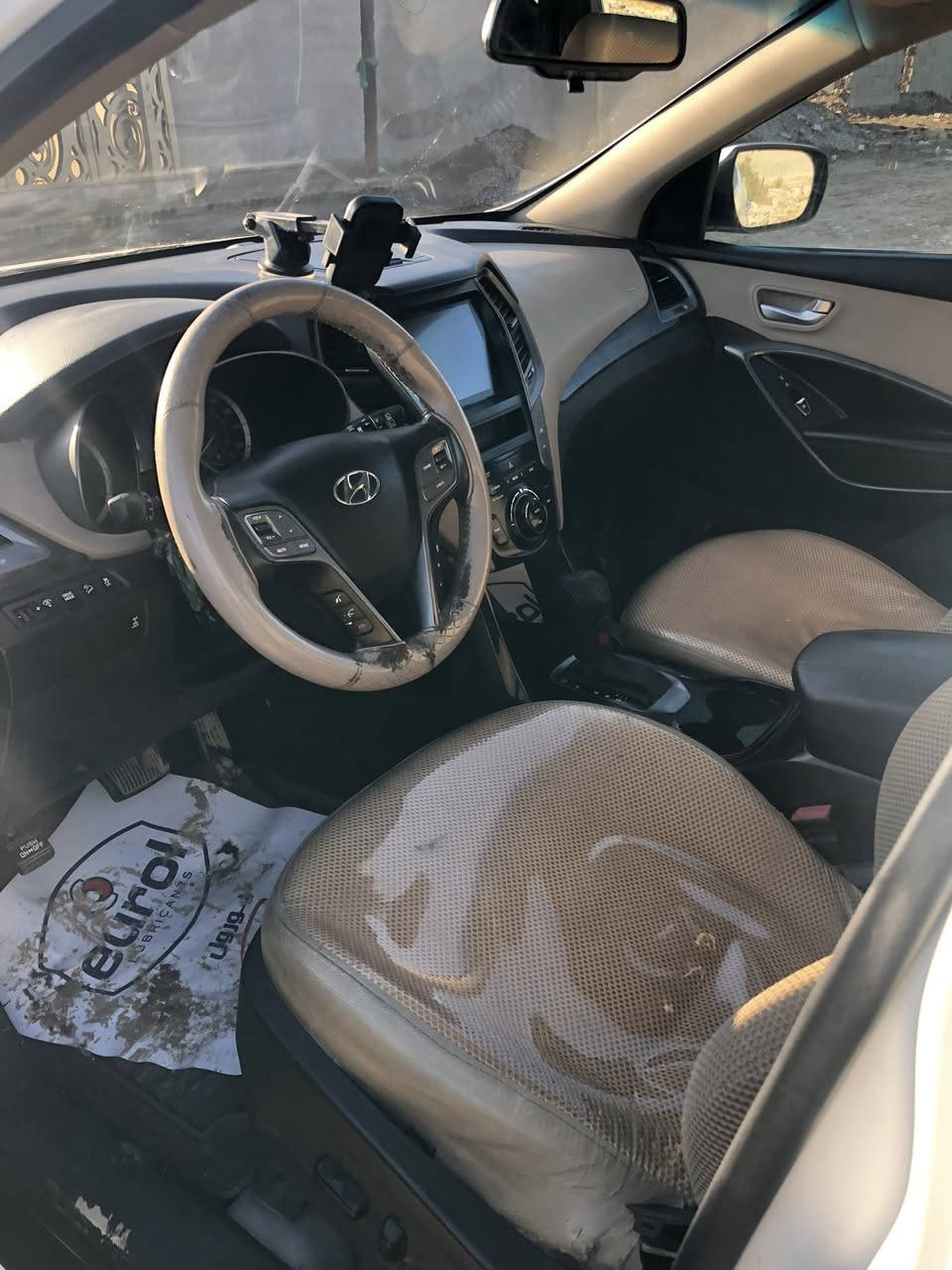 سلام عليكم سنتافيا 2017 باسمي مكينه ٤سلندر
 
حادثها بل بنيد قليل وبل جنطه قليل 

ب ١٤٥ مكاني بغداد المدينه الحميدية 

***********
