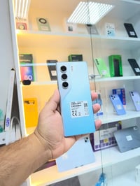 Tecno camon 40 pro 5G ذاكرة 256g/12g نضافة 99‎%‎ بدون ملحقات  السعر 32...